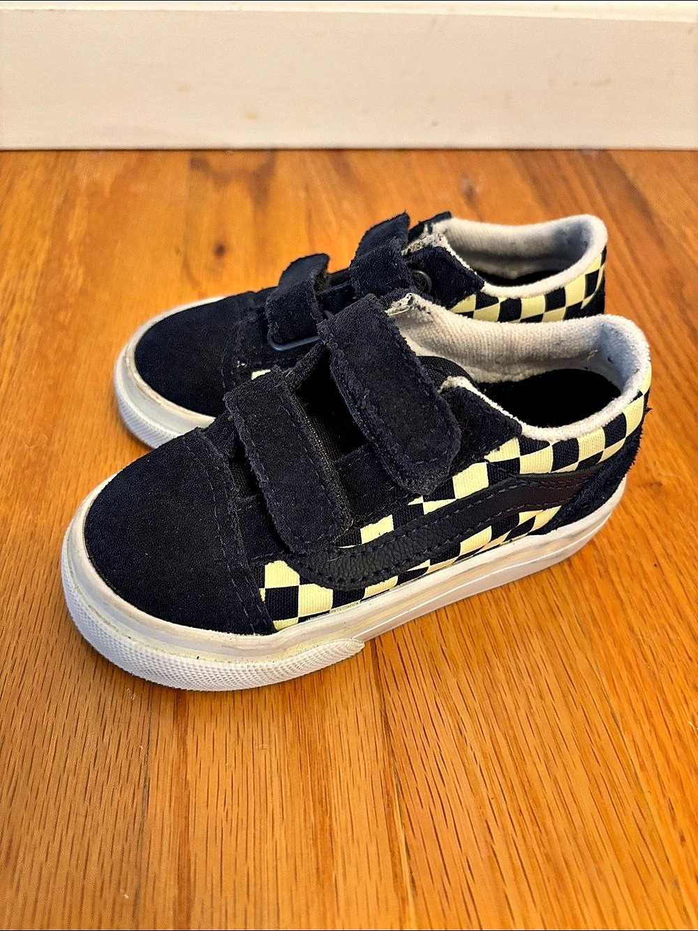Vans Old Skool Kids Checkered Sneakers in Navy, Toddler Boys size 6.5